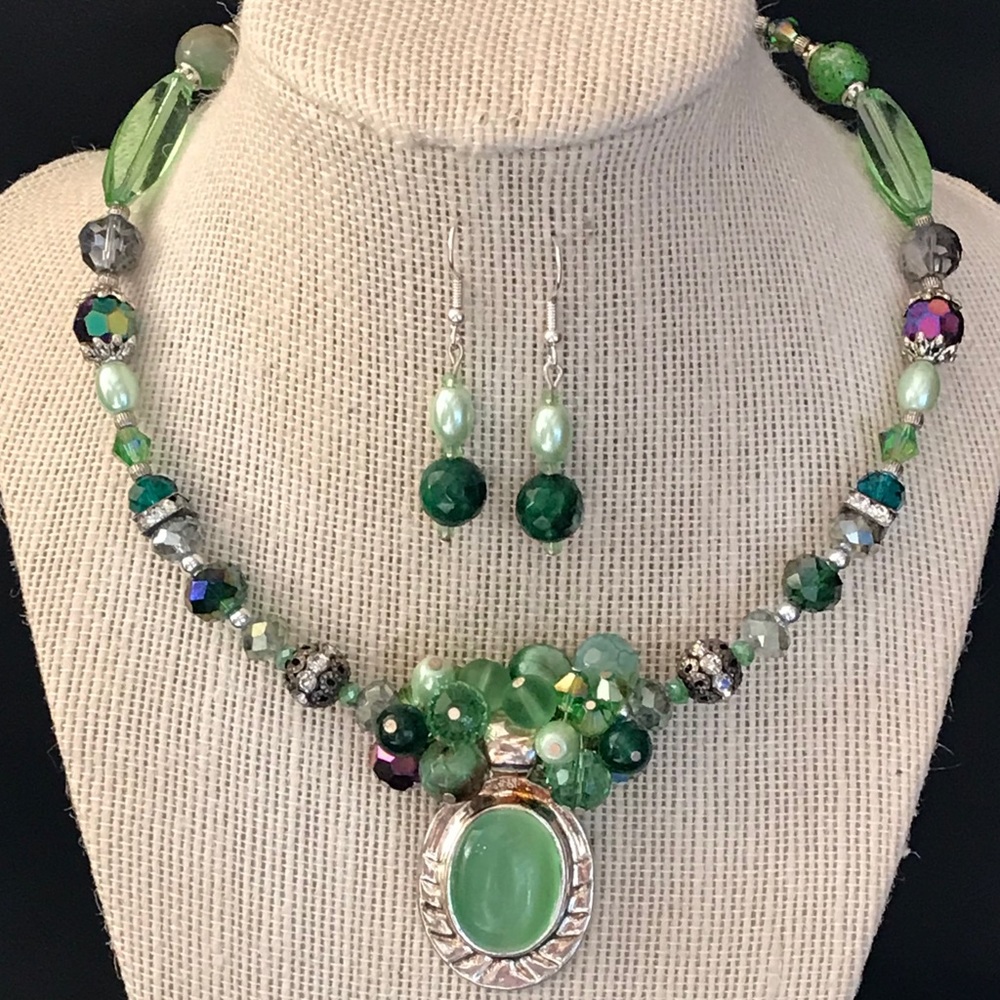 Custom Made Memory Wire Necklaces - Picture 6 of 11